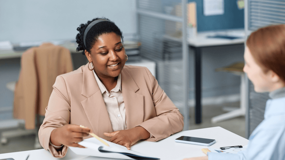 female-hr-representative-talking-to-candidate