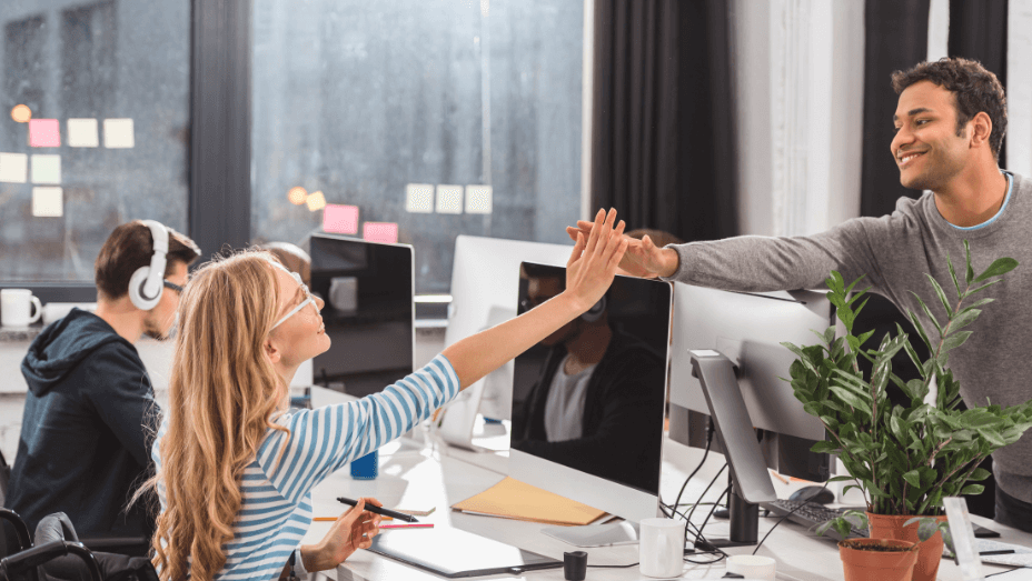 happy-colleagues-giving-high-five-to-each-other-employee experience leader