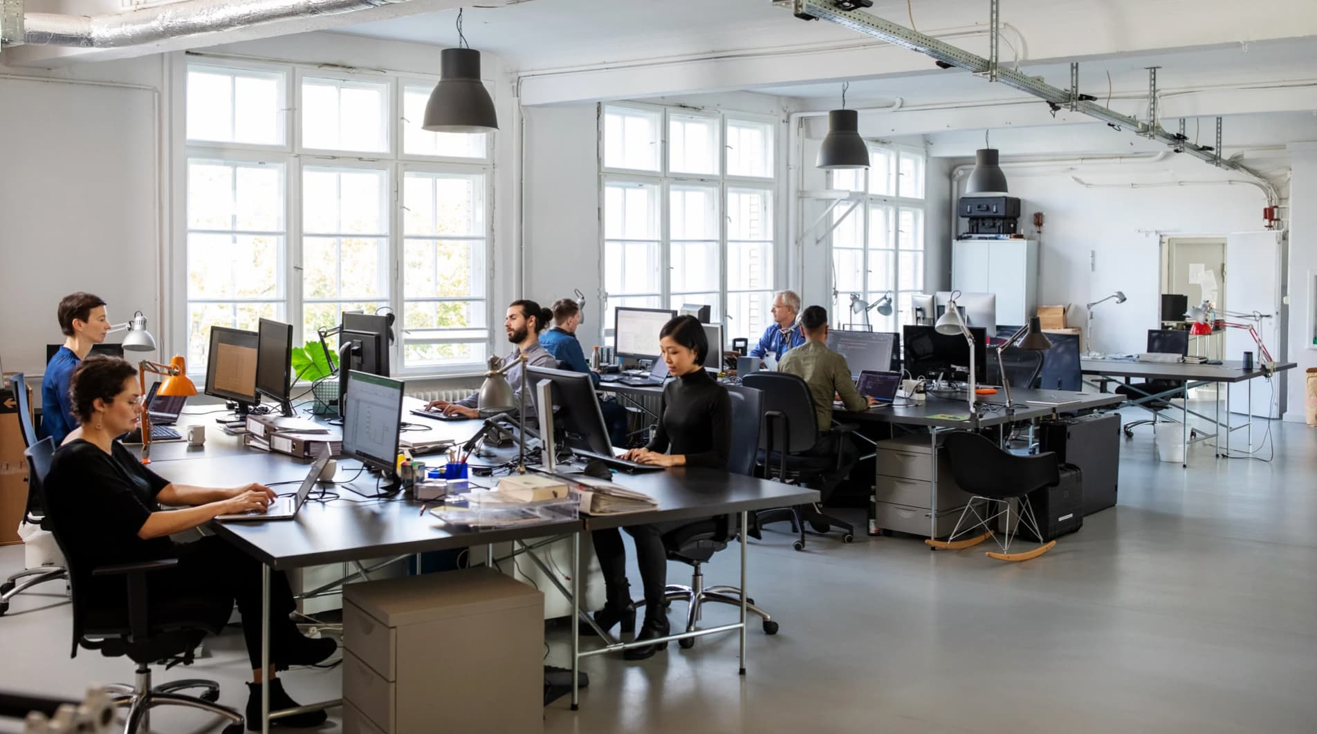 6 Types of Office Layouts: Engineer Them for Productivity