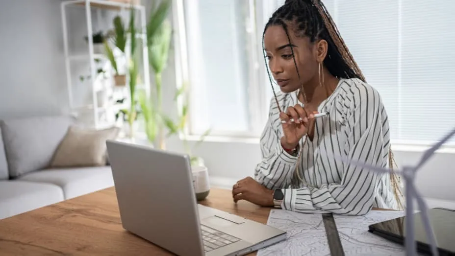 hybrid employee in a virtual meeting