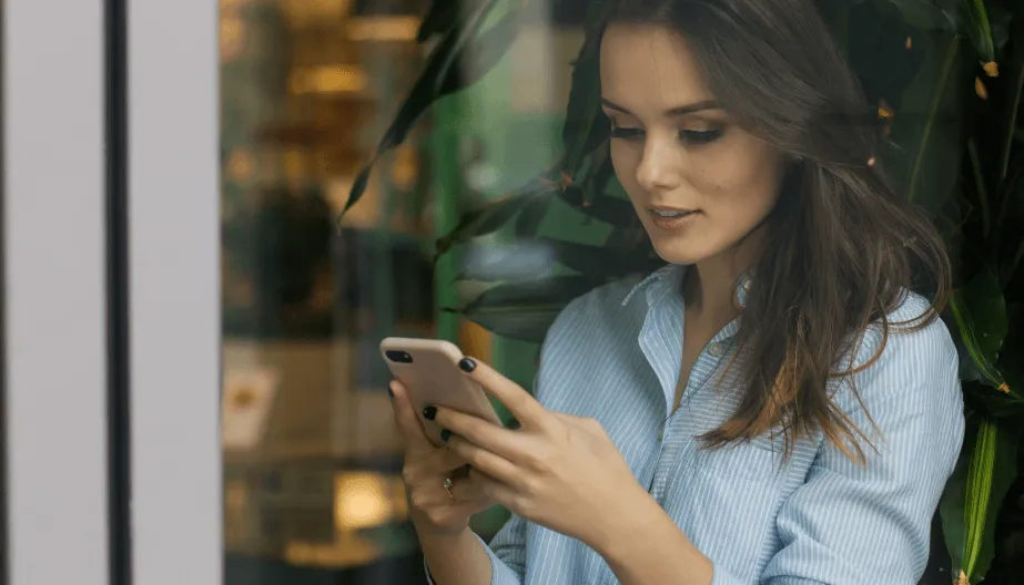 contactless check in on mobile app for visitor management