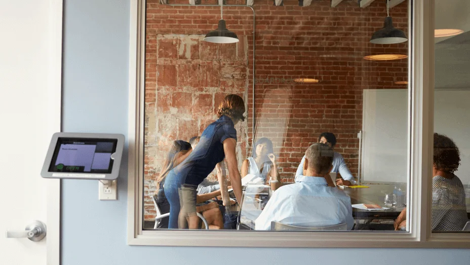 digital signage for meeting room